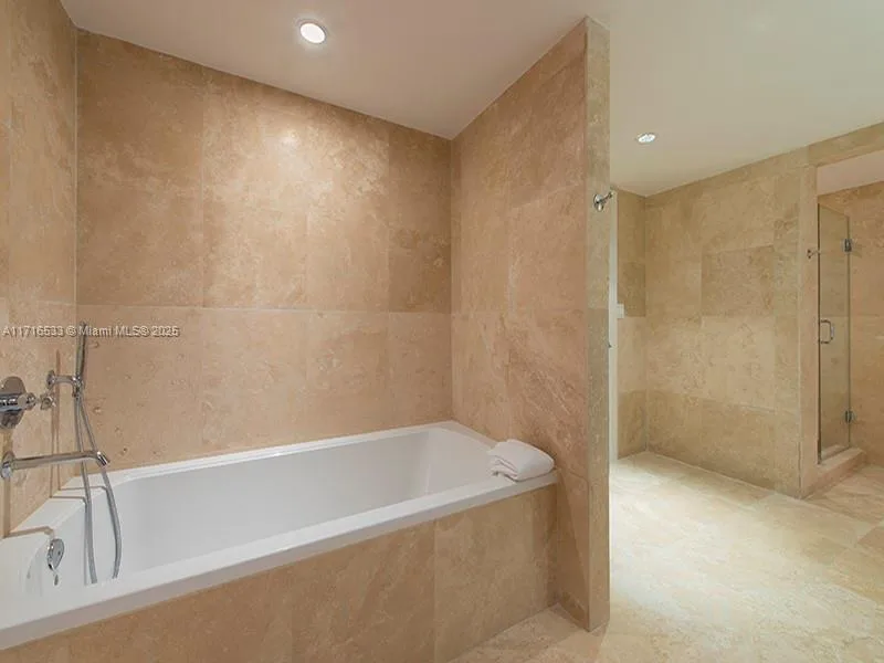 102 24th St # 1540, Miami Beach, FL 33139 photo 13
