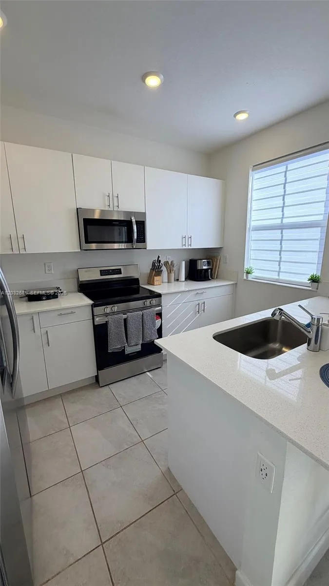 2424 SE 29th St, Homestead, FL 33035 photo 6