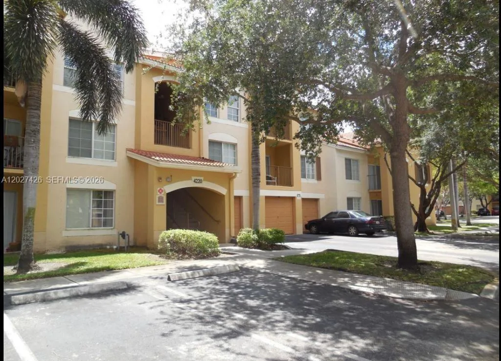 4220 San Marino Blvd # 104, West Palm Beach, FL 33409