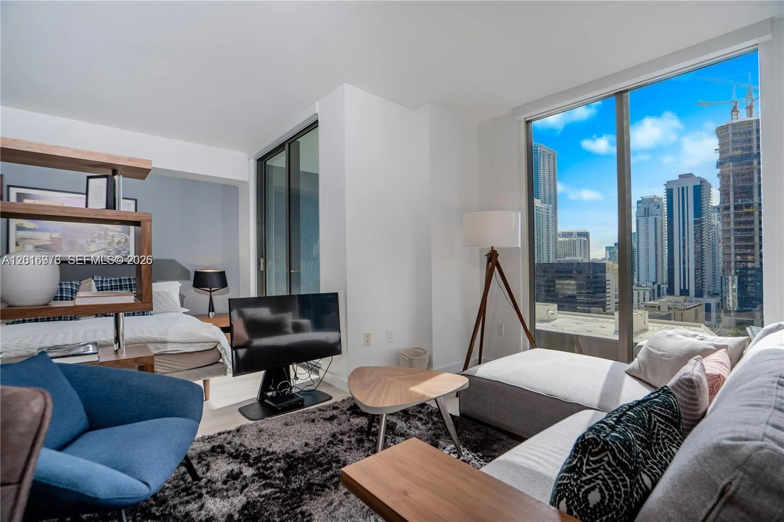 31 SE 6th St # 2205, Miami, FL 33131