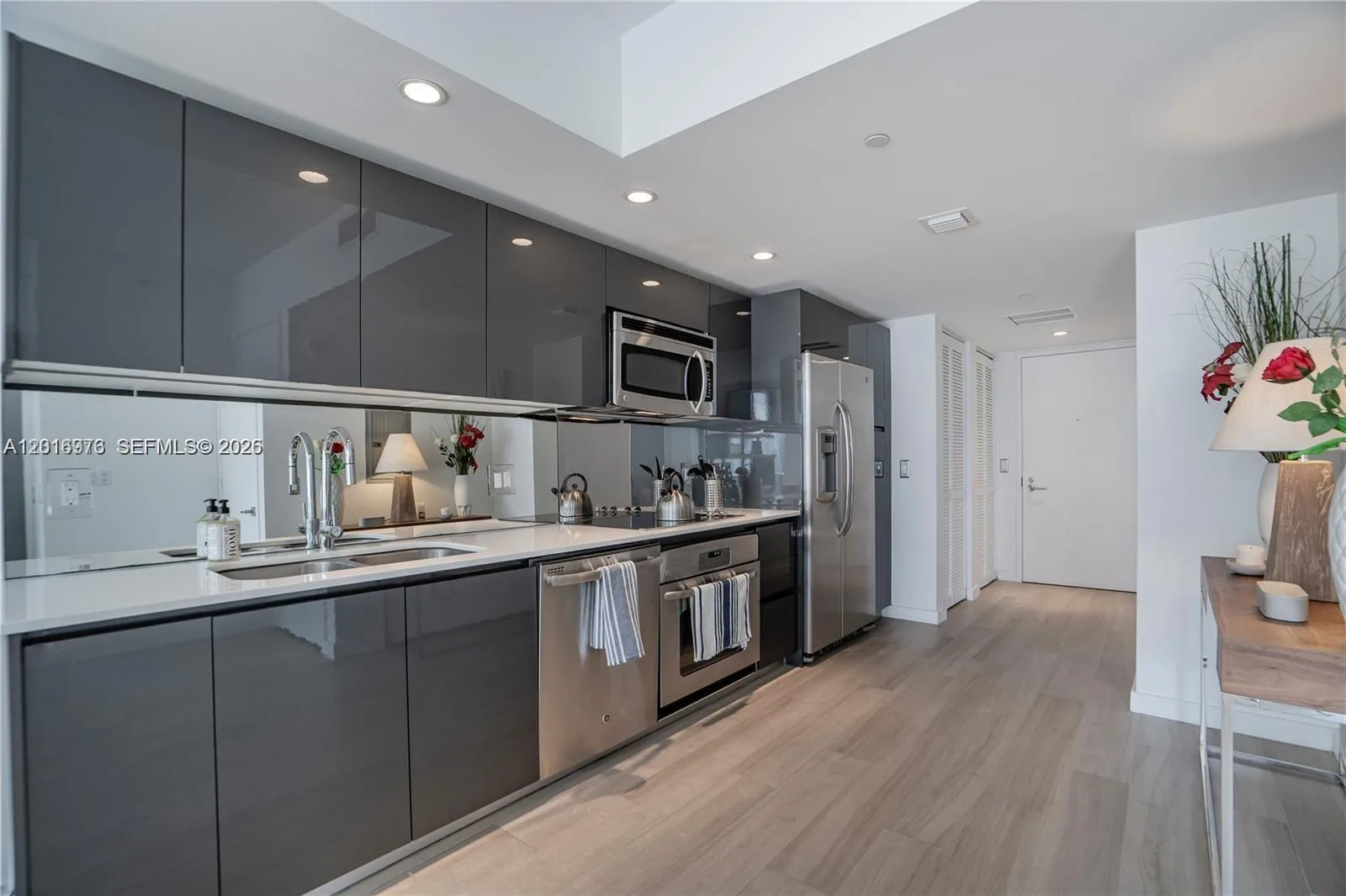31 SE 6th St # 2205, Miami, FL 33131 photo 6