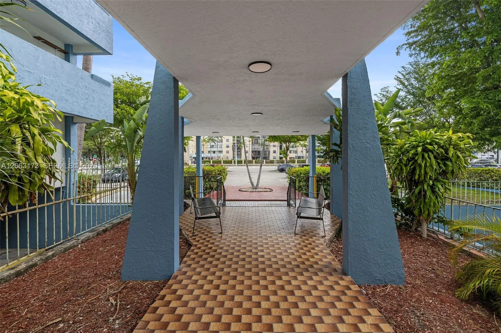 5050 NW 7th St # 211, Miami, FL 33126 photo 3