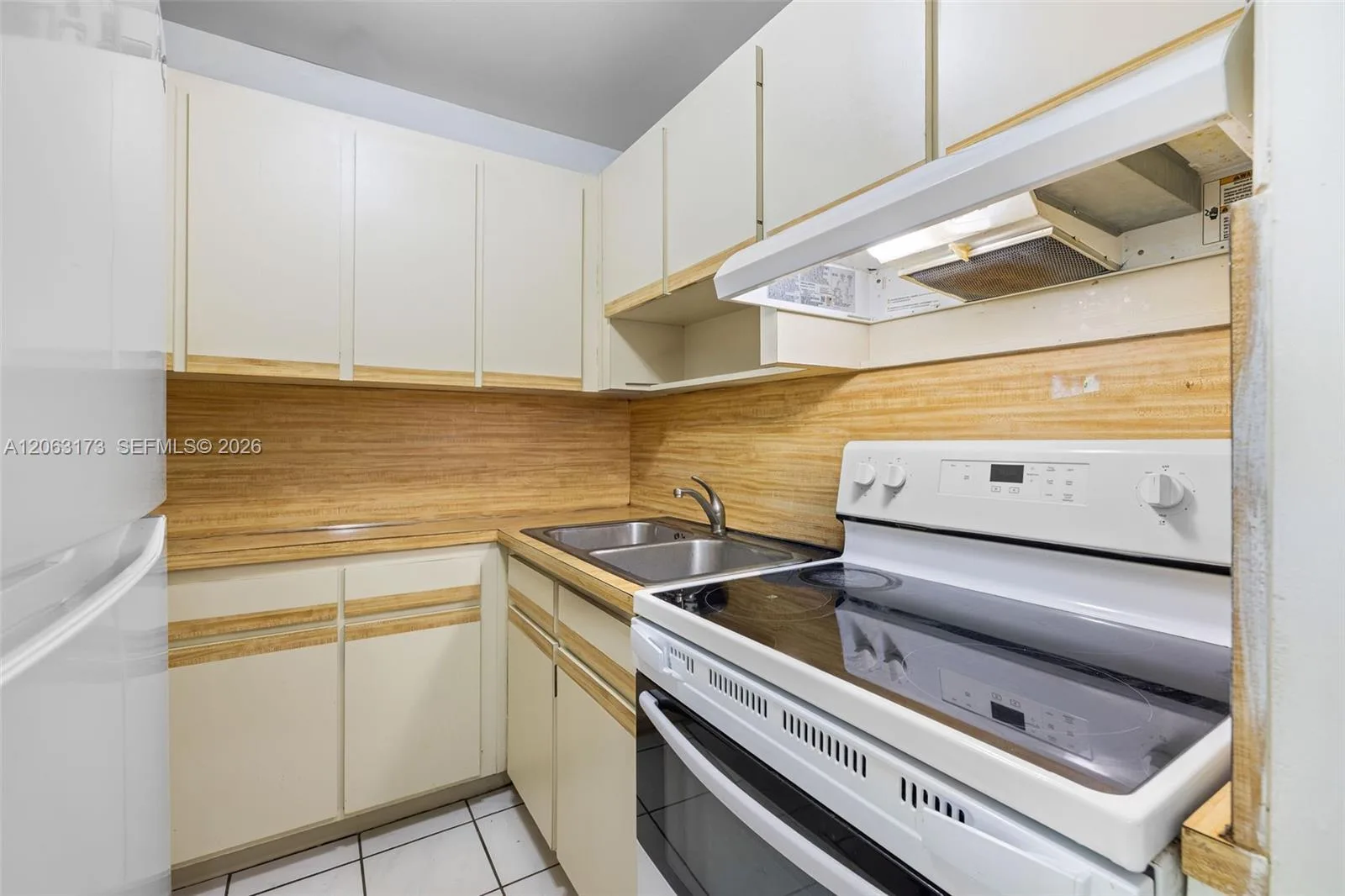 5050 NW 7th St # 211, Miami, FL 33126 photo 9