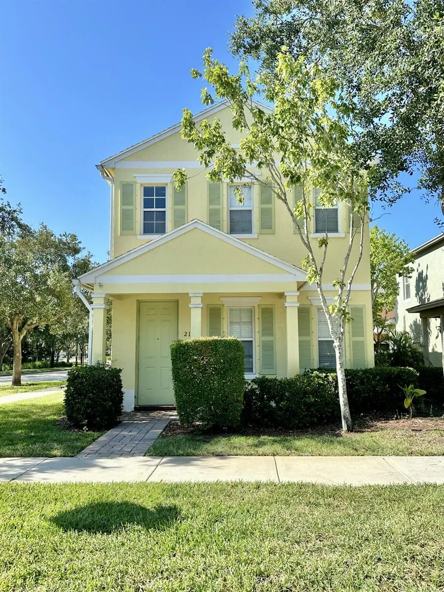 2143 SE Se Bell Isle Drive, Port St. Lucie, FL 34952