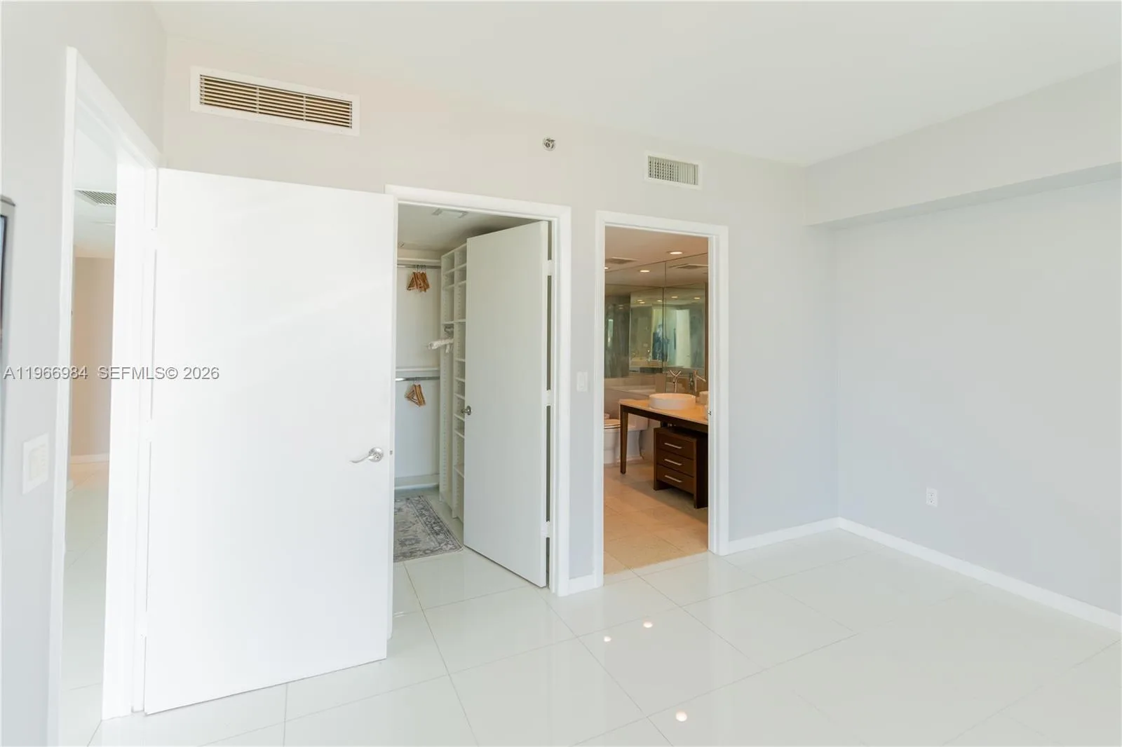 465 Brickell Ave # 4802, Miami, FL 33131 photo 11