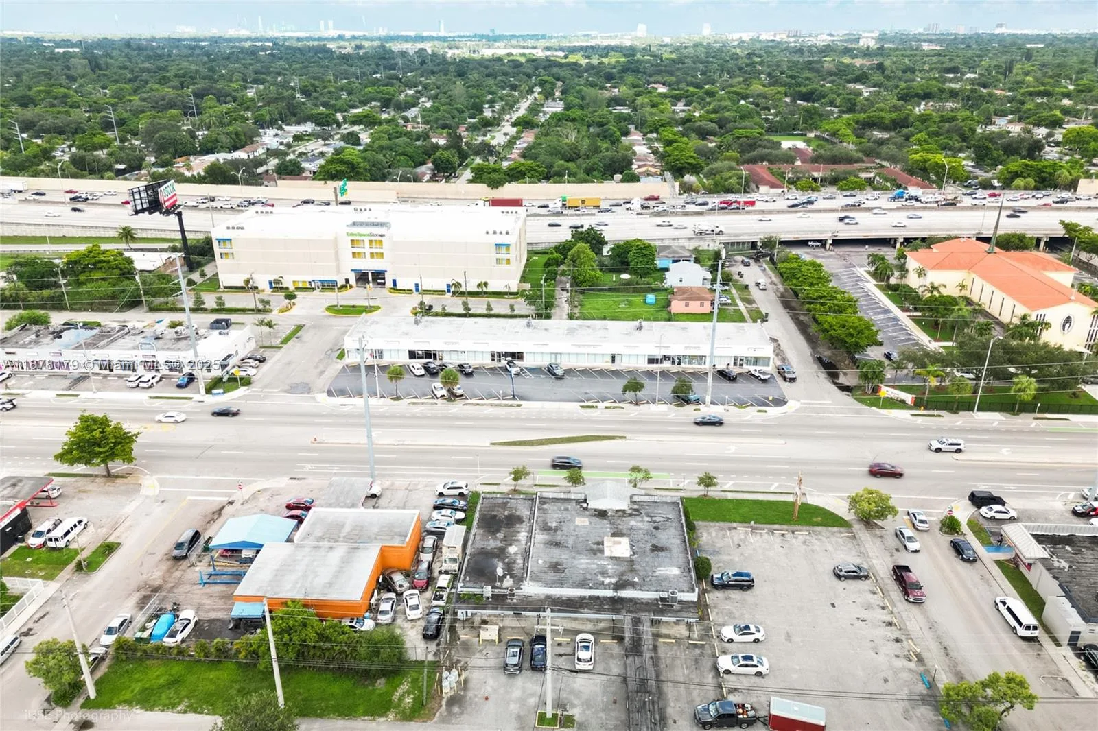 13242 NW 7th Ave, North Miami, FL 33168 photo 2