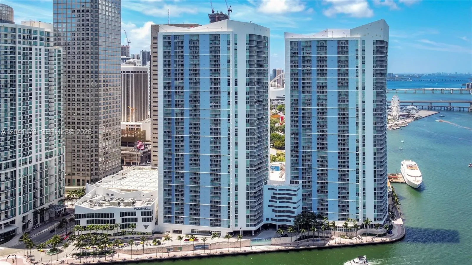 325 S Biscayne Blvd # 3921, Miami, FL 33131