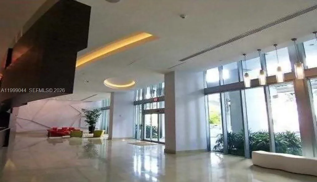 79 SW 12th St # 3507-S, Miami, FL 33130 photo 2