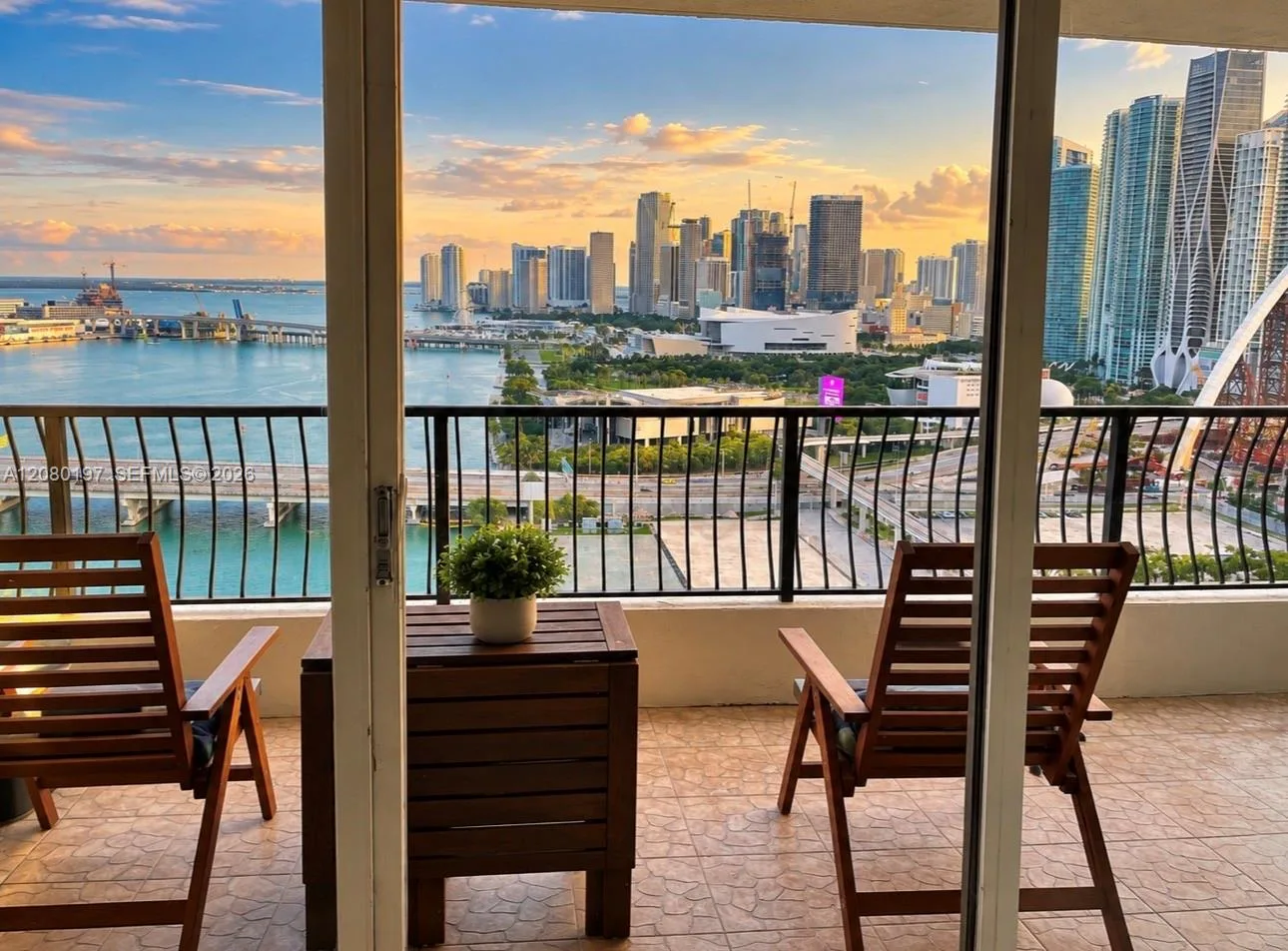 555 NE 15th St # 27K, Miami, FL 33132