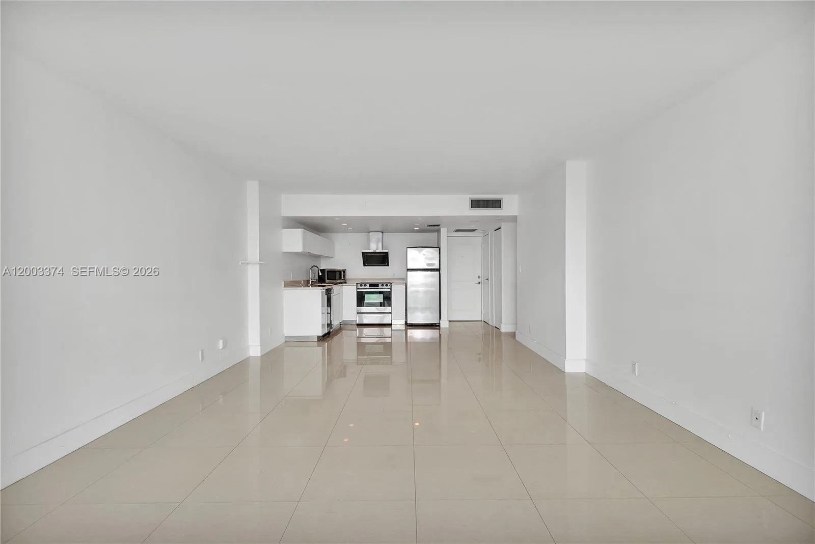 100 Bayview Dr # 1002, Sunny Isles Beach, FL 33160 photo 11