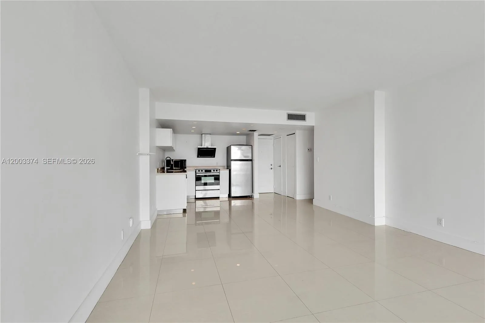 100 Bayview Dr # 1002, Sunny Isles Beach, FL 33160 photo 9