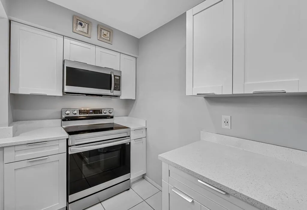 752 LORI Drive # 217, Palm Springs, FL 33461 photo 13
