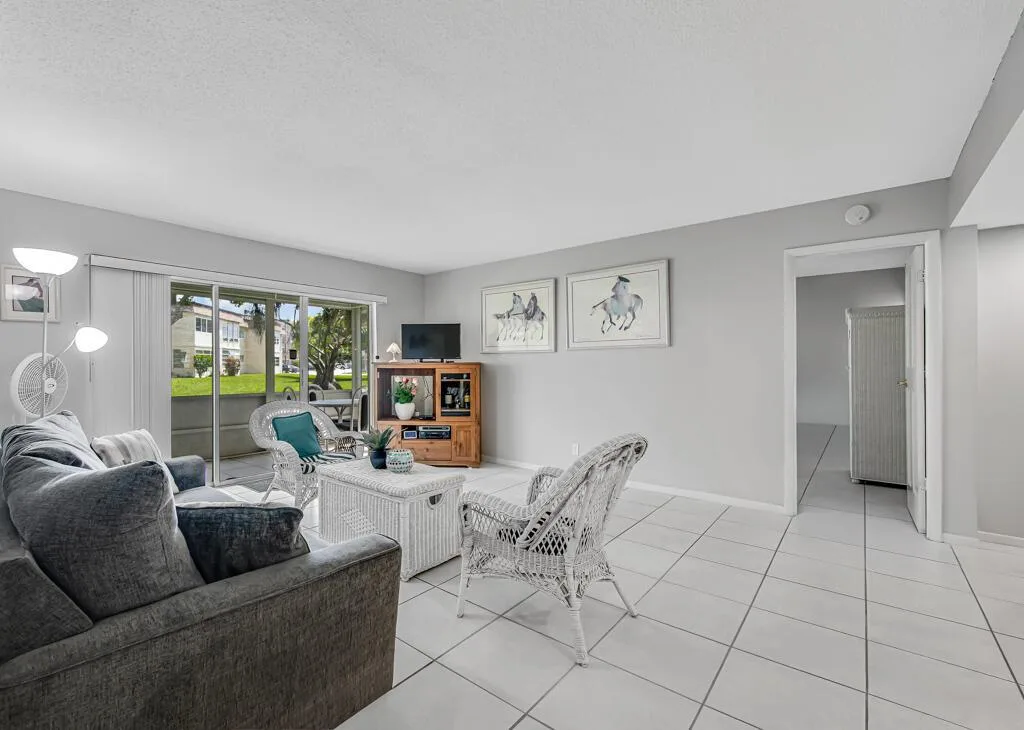 752 LORI Drive # 217, Palm Springs, FL 33461 photo 7