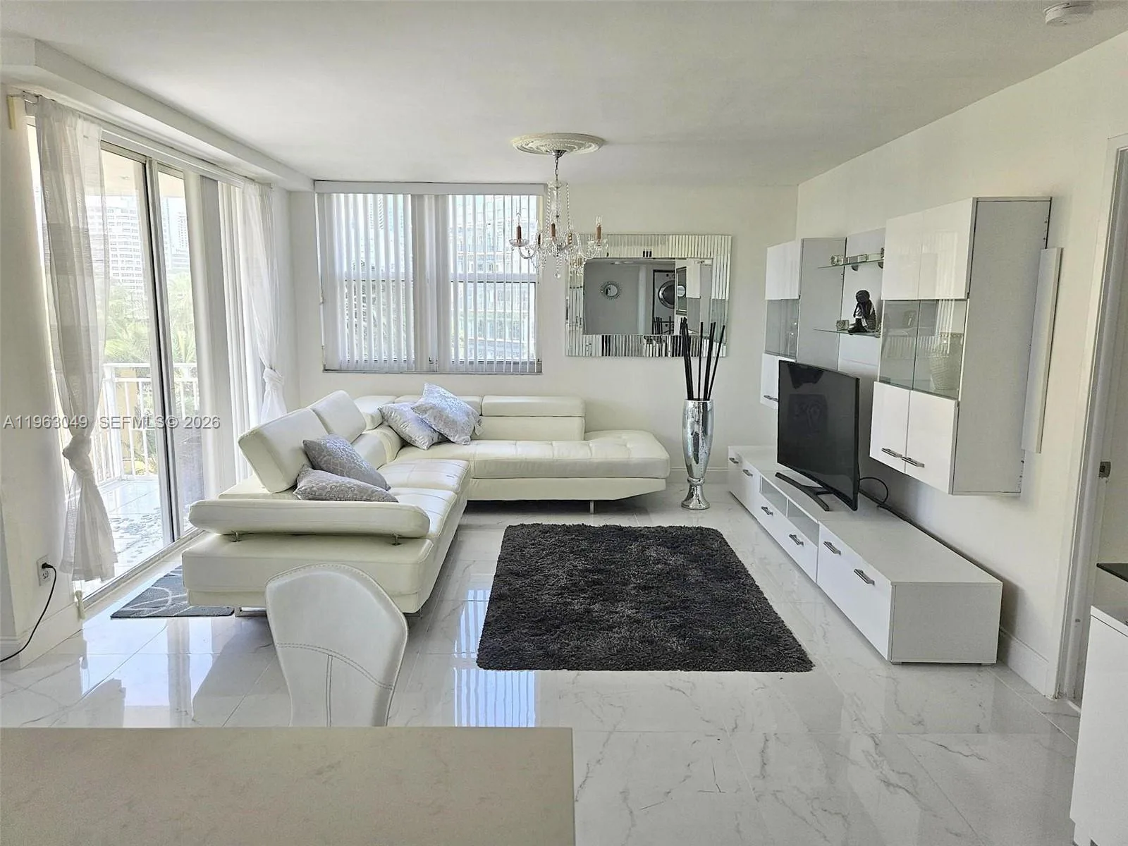 770 Claughton Island Dr # 602, Miami, FL 33131