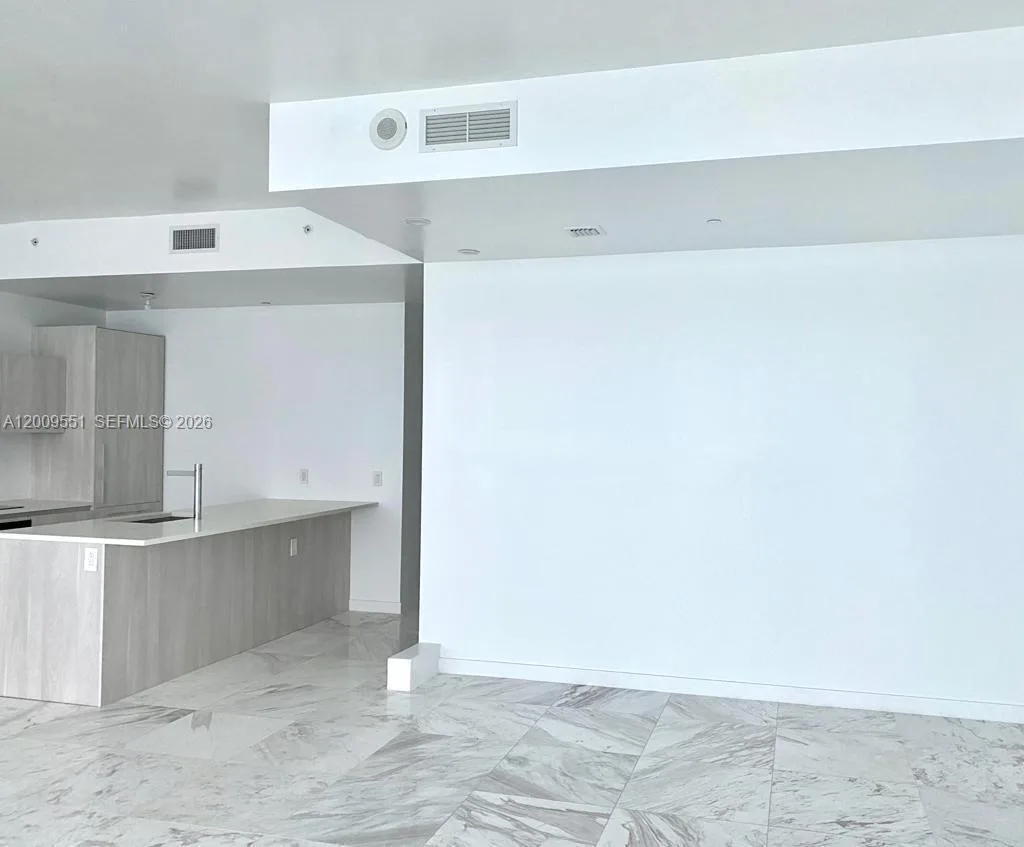480 NE 31st St # 2403, Miami, FL 33137 photo 11
