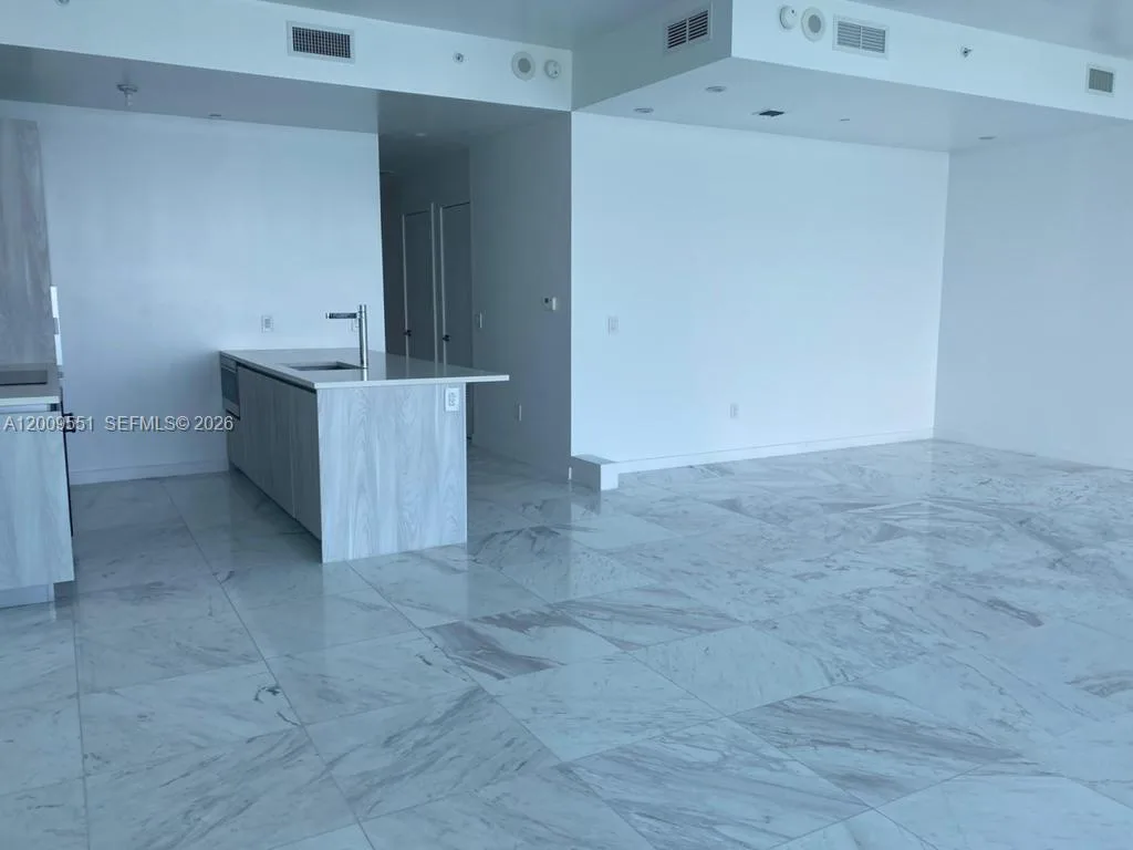 480 NE 31st St # 2403, Miami, FL 33137 photo 13
