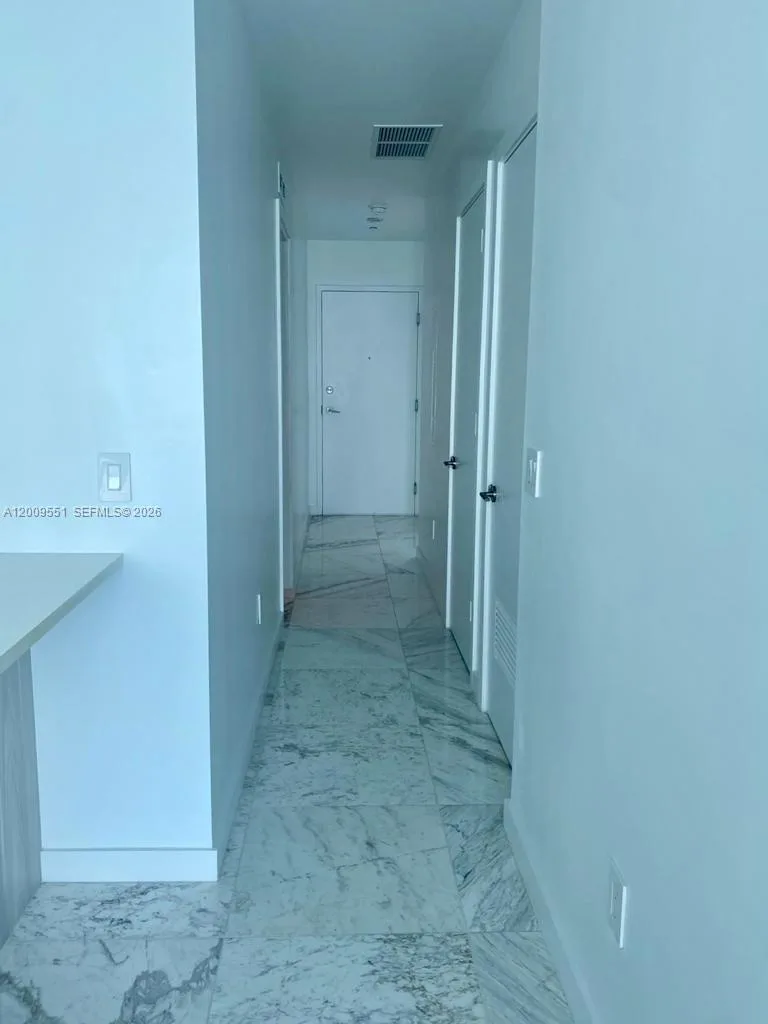 480 NE 31st St # 2403, Miami, FL 33137 photo 5