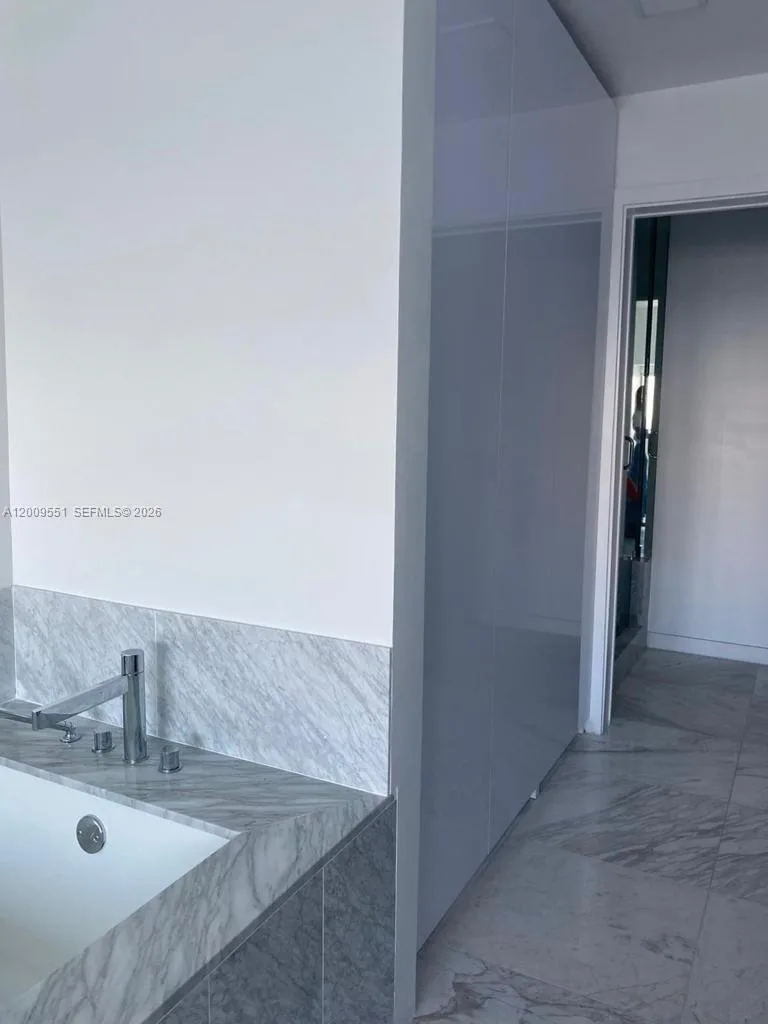 480 NE 31st St # 2403, Miami, FL 33137 photo 6
