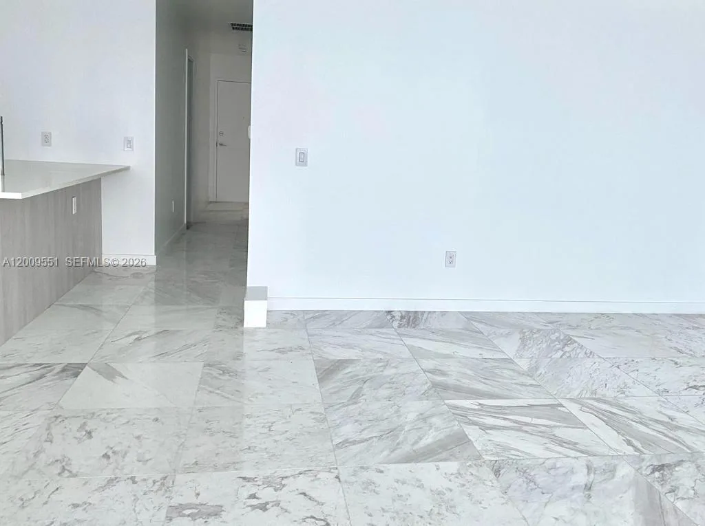 480 NE 31st St # 2403, Miami, FL 33137 photo 8