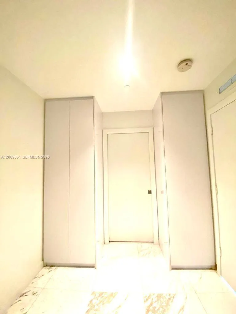 480 NE 31st St # 2403, Miami, FL 33137 photo 9