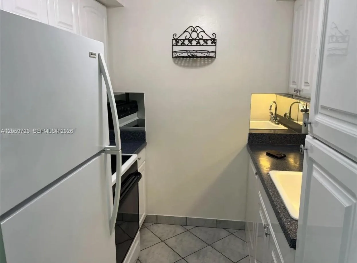 500 Layne Blvd # 14, Hallandale Beach, FL 33009 photo 7