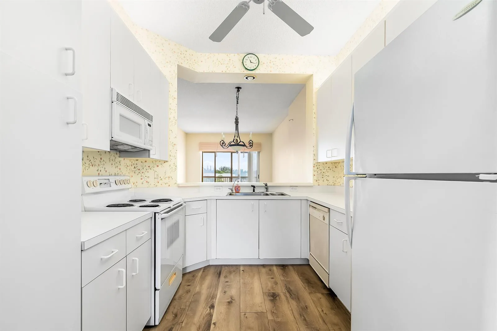 7904 Trent Drive # 410, Tamarac, FL 33321 — zdjęcie 4