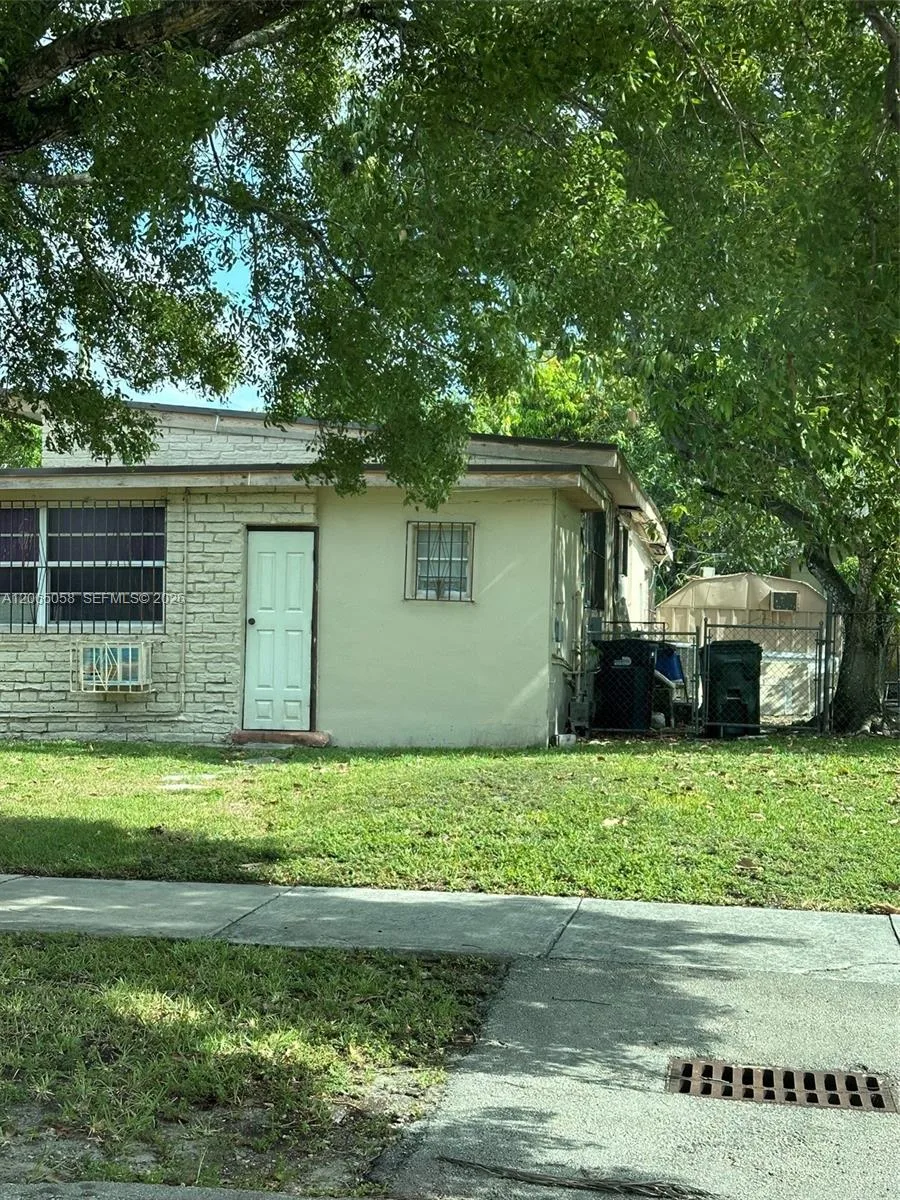 1300 SW 58th Ave, West Miami, FL 33144 photo 3