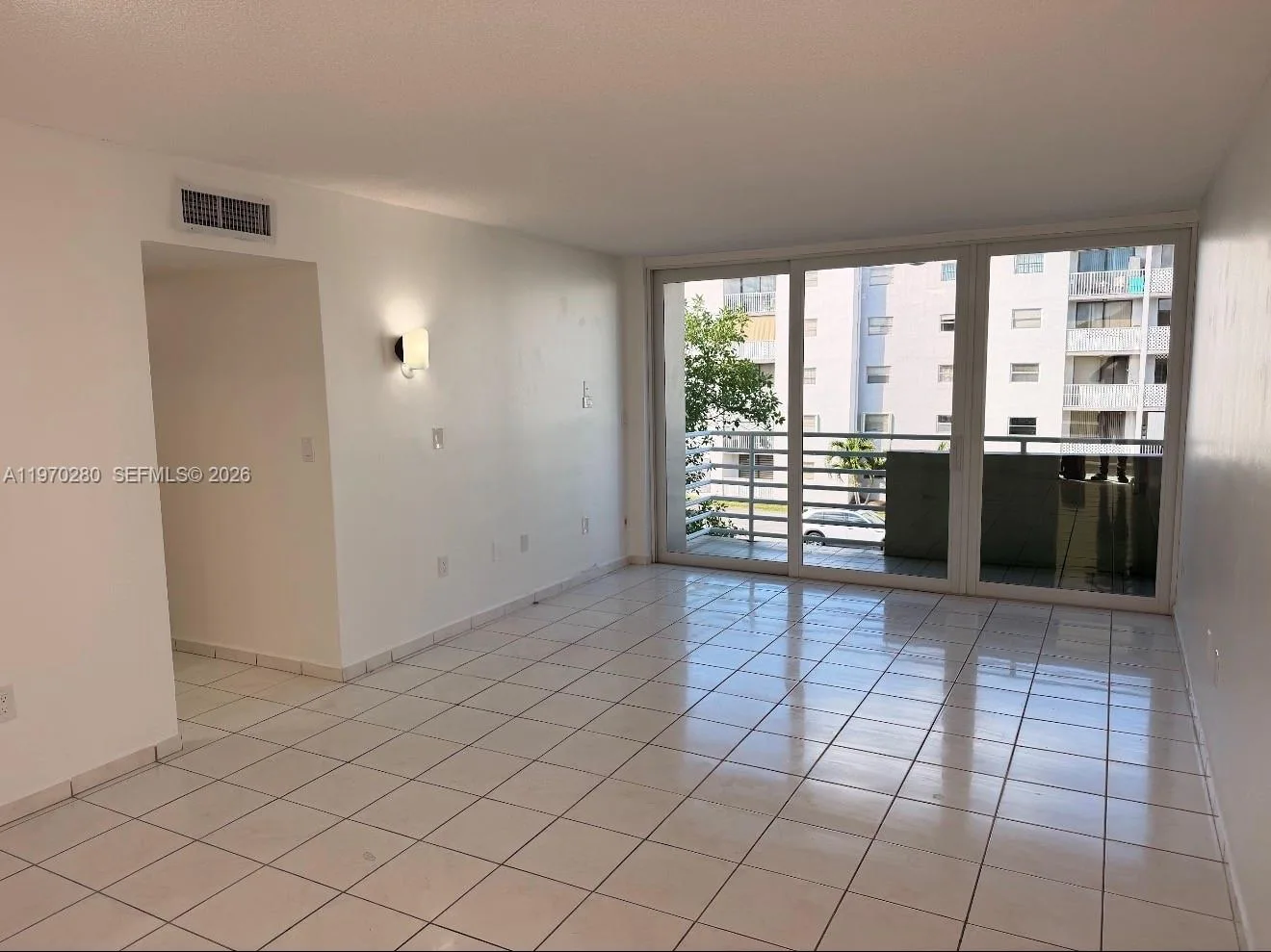 8050 NW 8th St # 1307, Miami, FL 33126 photo 3