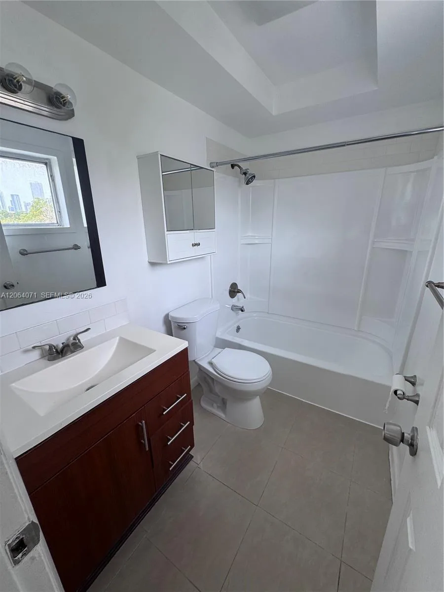 2530 SW 3rd Ave # 306, Miami, FL 33129 photo 8
