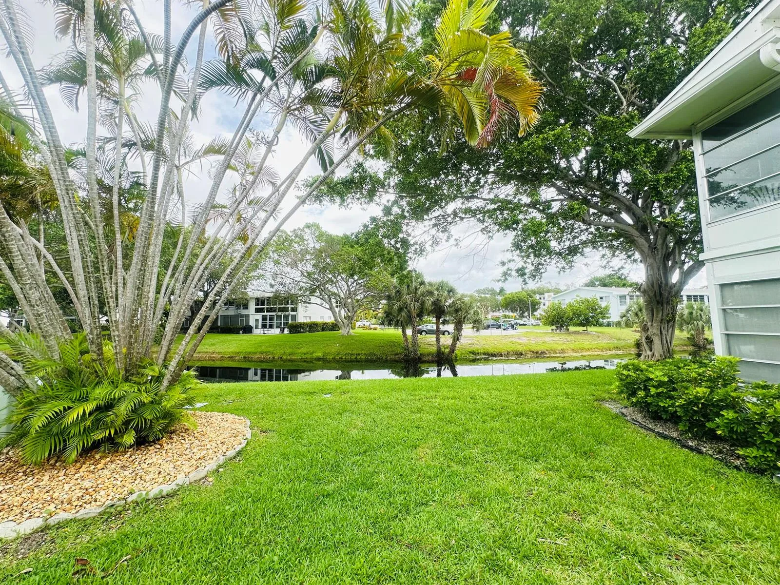 86 Markham E, Deerfield Beach, FL 33442