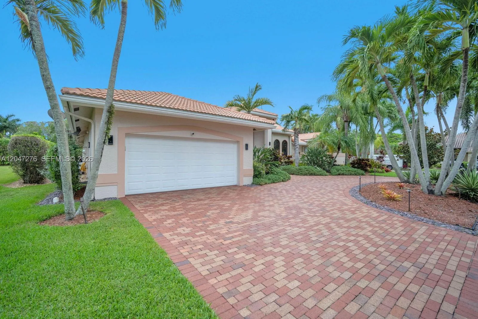392 Coconut Cir, Weston, FL 33326 photo 8