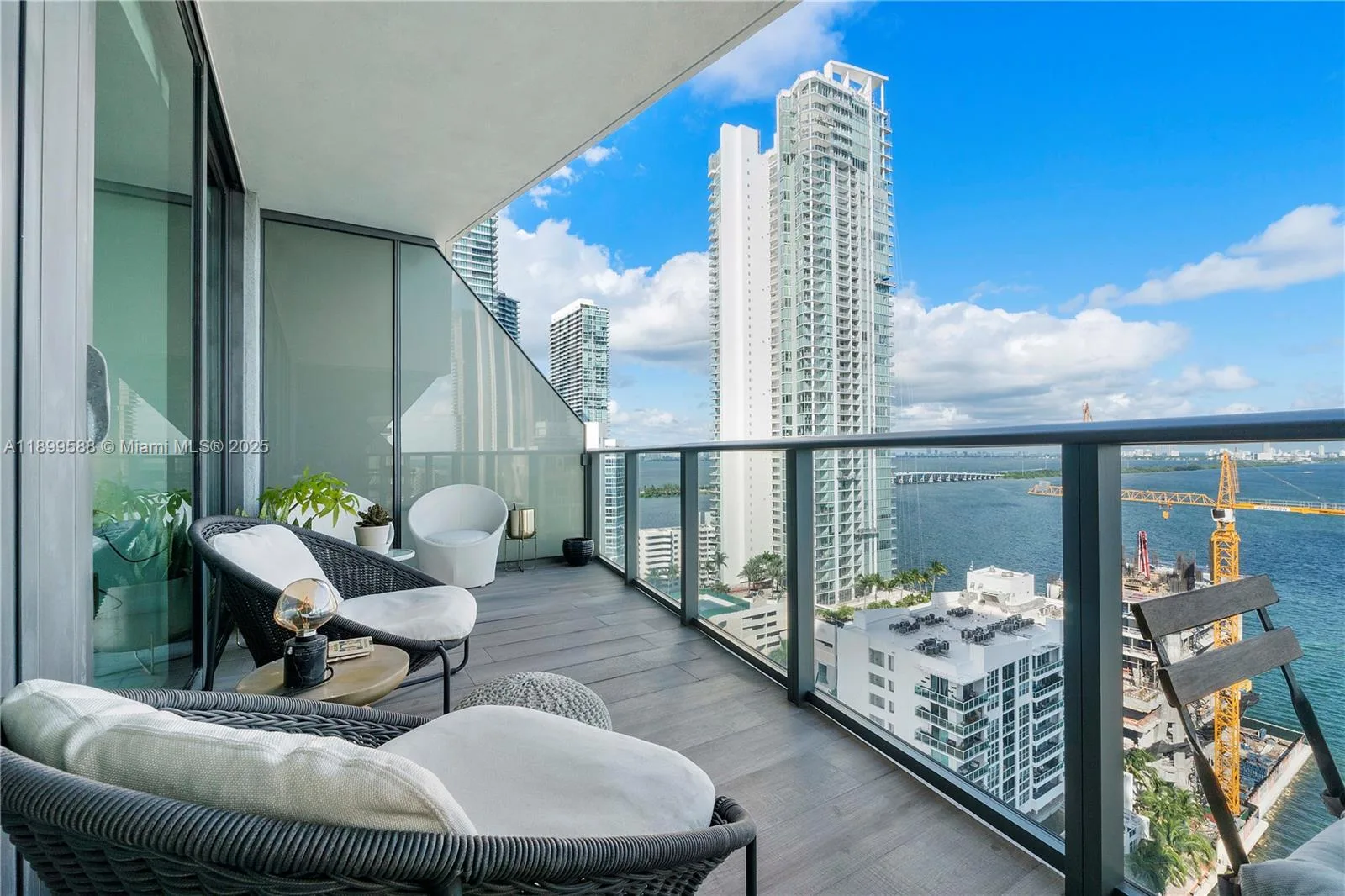 460 NE 28th St # 2103, Miami, FL 33137 photo 2