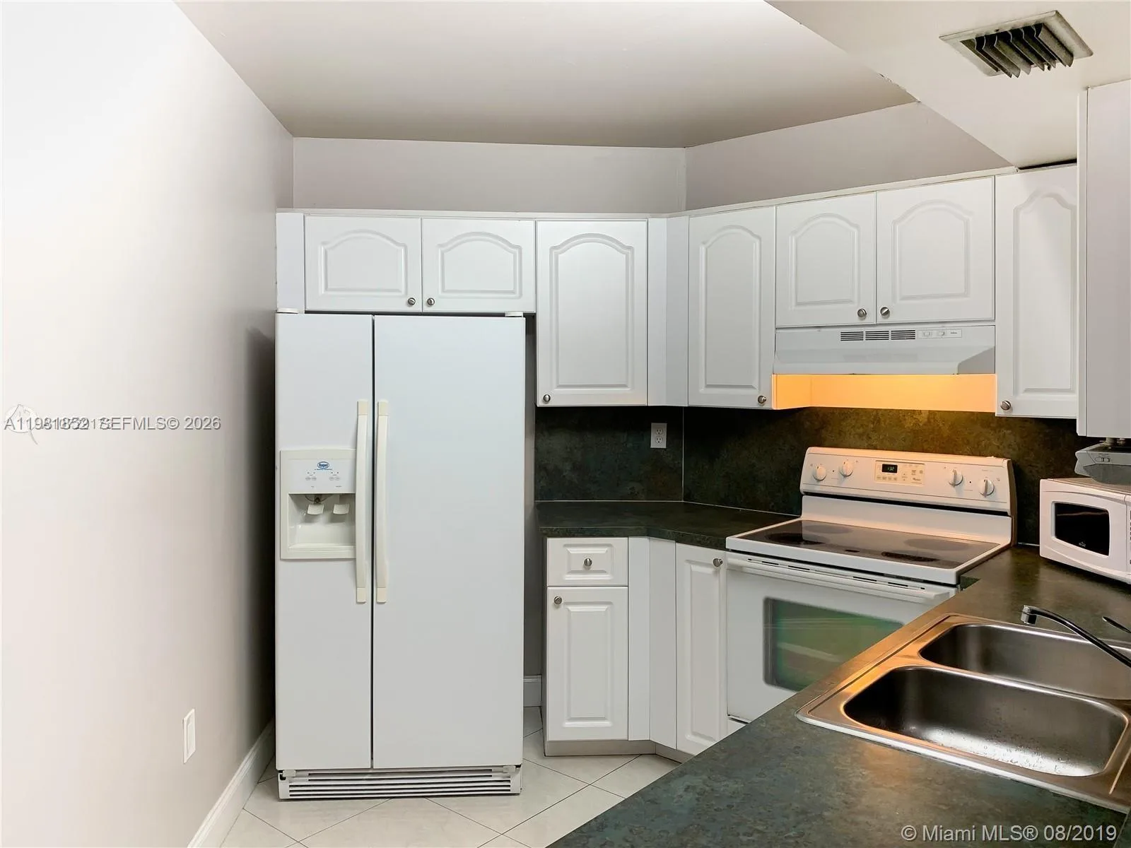 9741 Fontainebleau Blvd # H208, Miami, FL 33172 photo 3