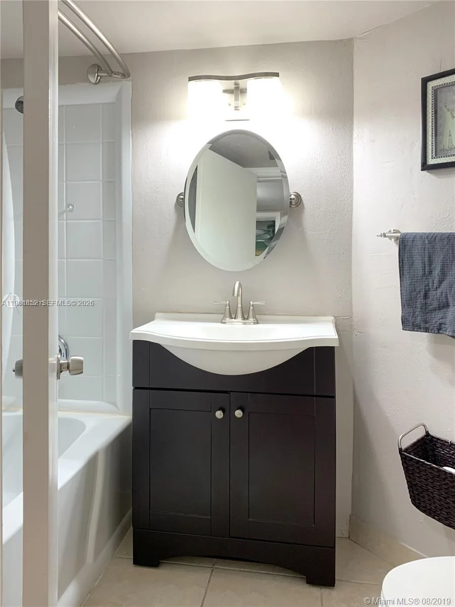 9741 Fontainebleau Blvd # H208, Miami, FL 33172 photo 5