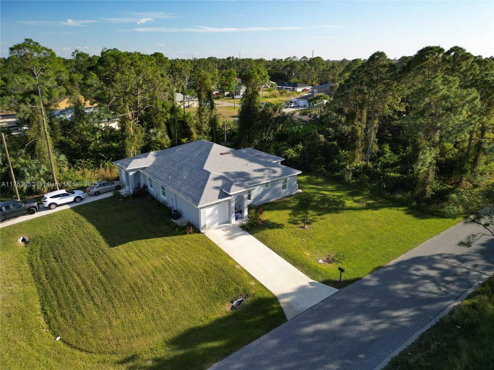4663 29th ST SW # 1, Lehigh Acres, FL 33973