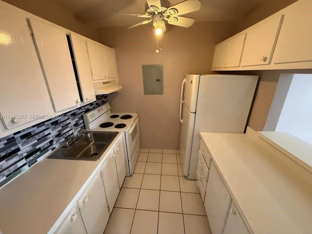 2916 Funston St # 53A, Hollywood, FL 33020 photo 4