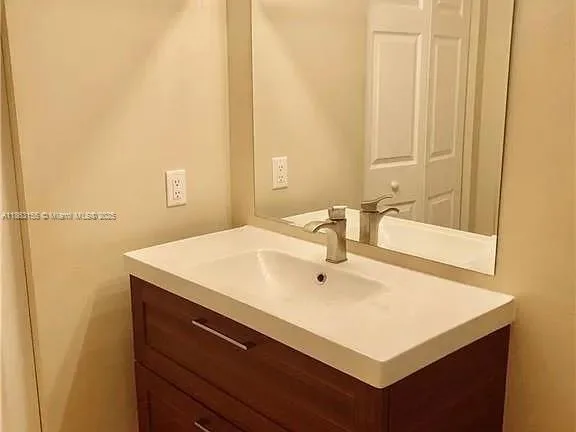 2185 86th Dr, Vero Beach, FL 32966