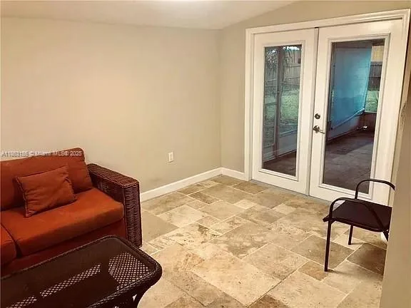 2185 86th Dr, Vero Beach, FL 32966 photo 3