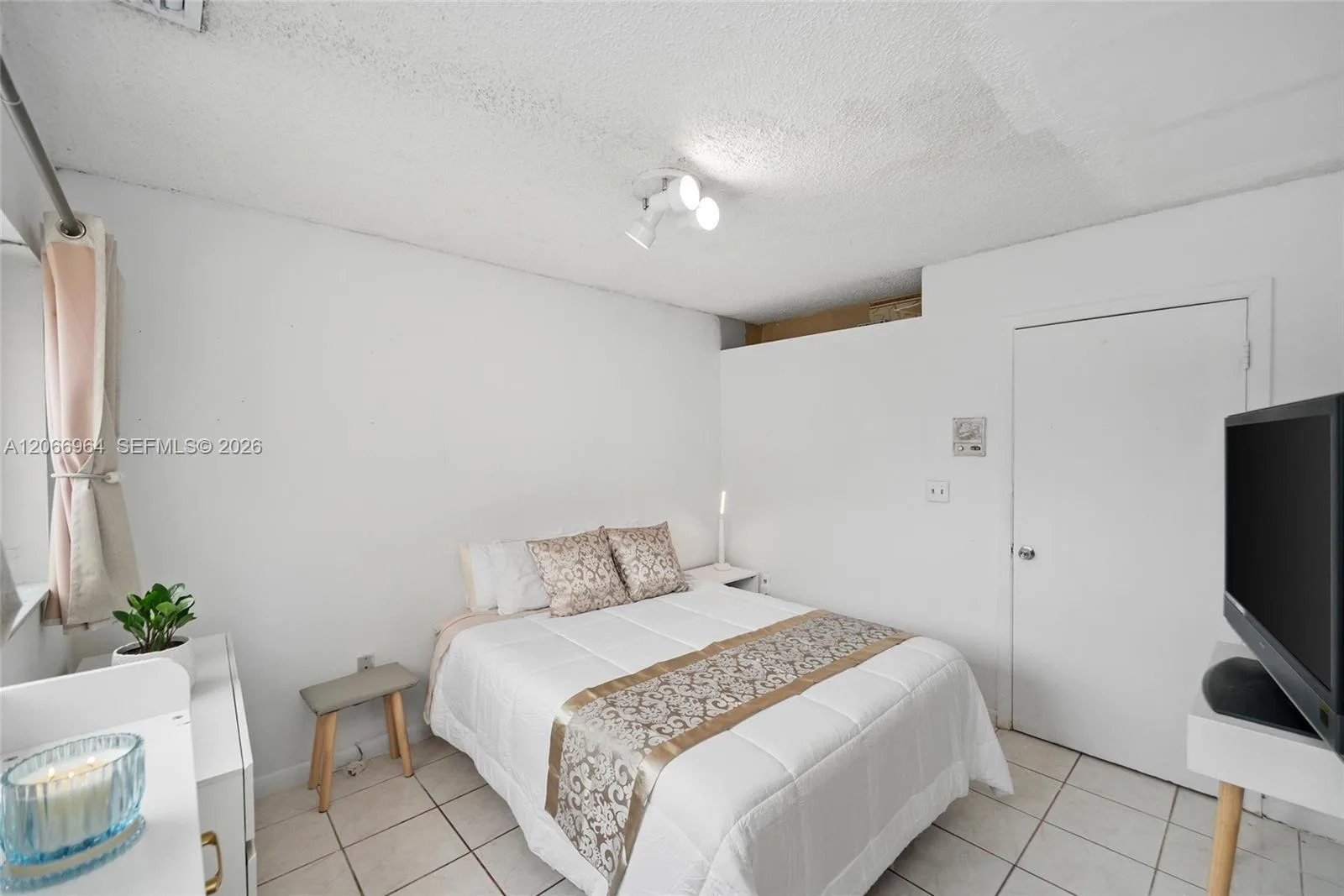 12693 NW 8th Ter, Miami, FL 33182 photo 12