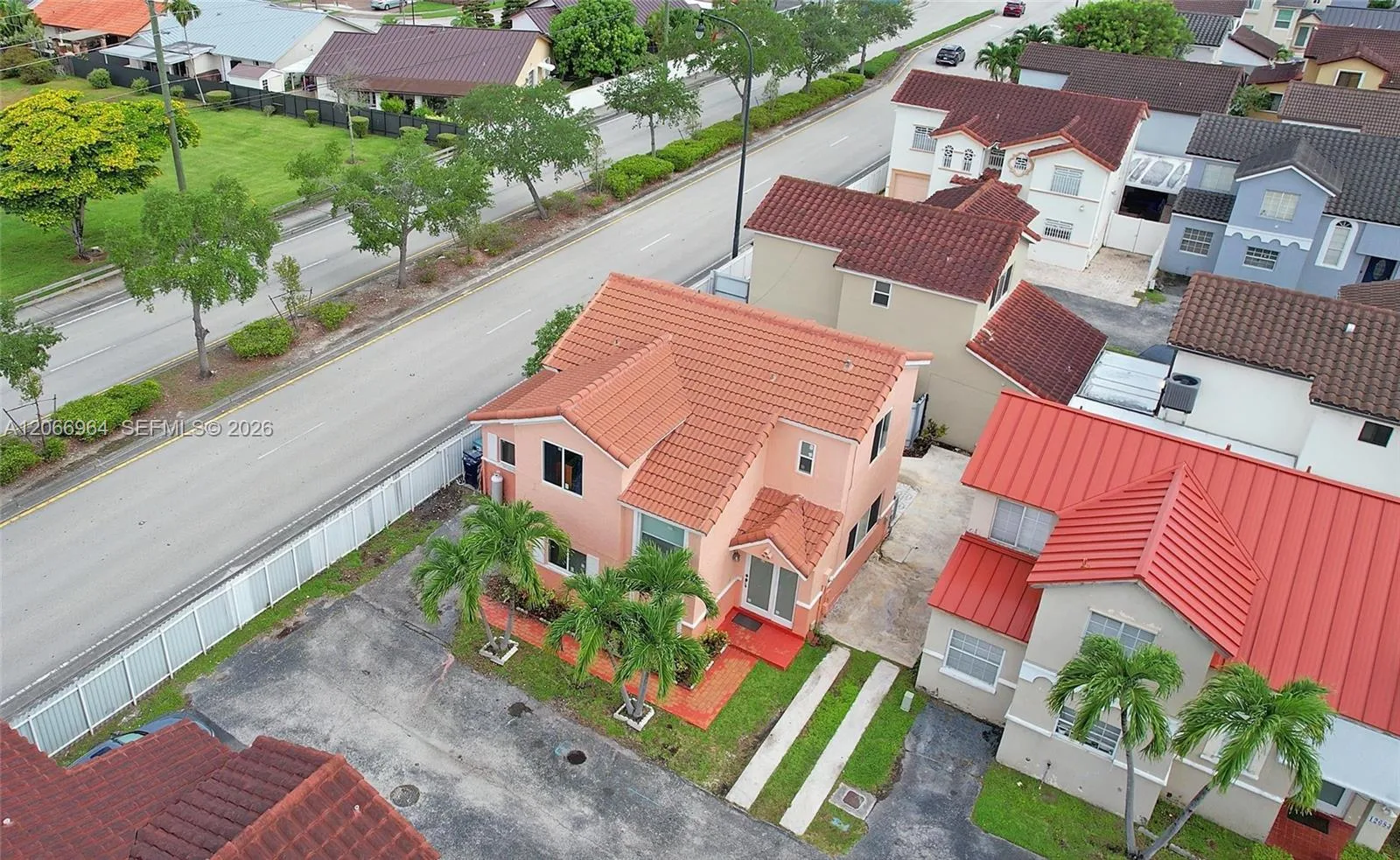 12693 NW 8th Ter, Miami, FL 33182 photo 2