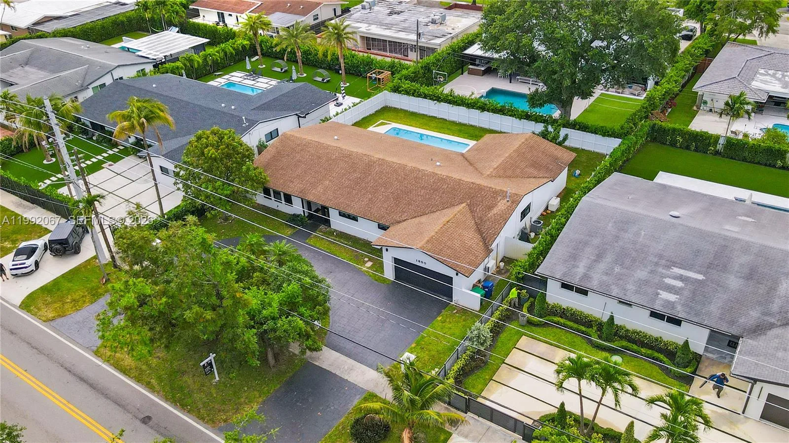1850 NE 199th St, Miami, FL 33179 photo 3