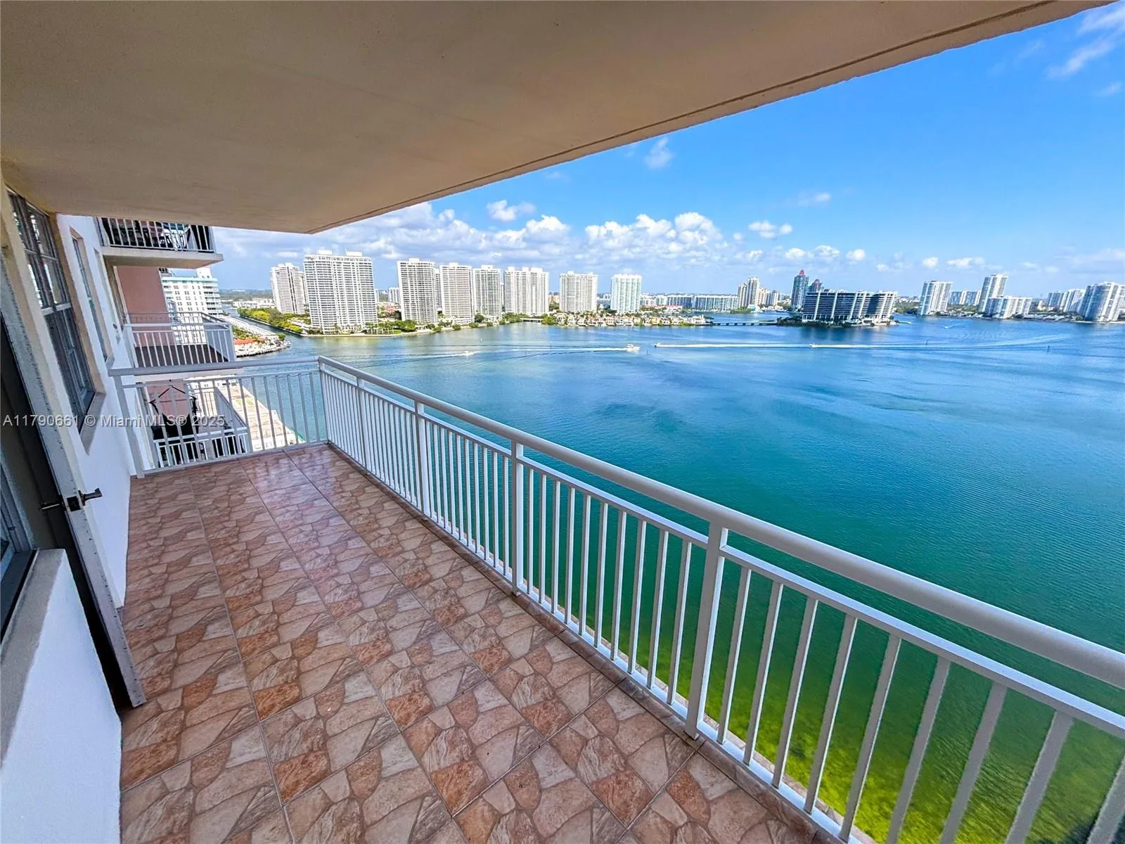 251 174th St # 2219, Sunny Isles Beach, FL 33160 photo 3