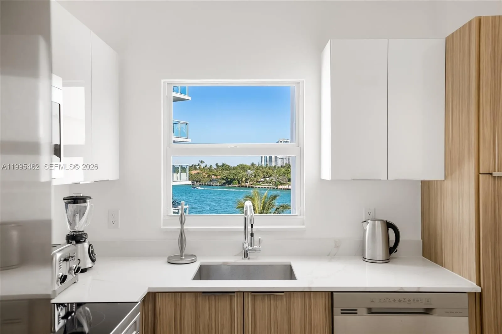 9881 E Bay Harbor Dr # 504, Bay Harbor Islands, FL 33154 — zdjęcie 3