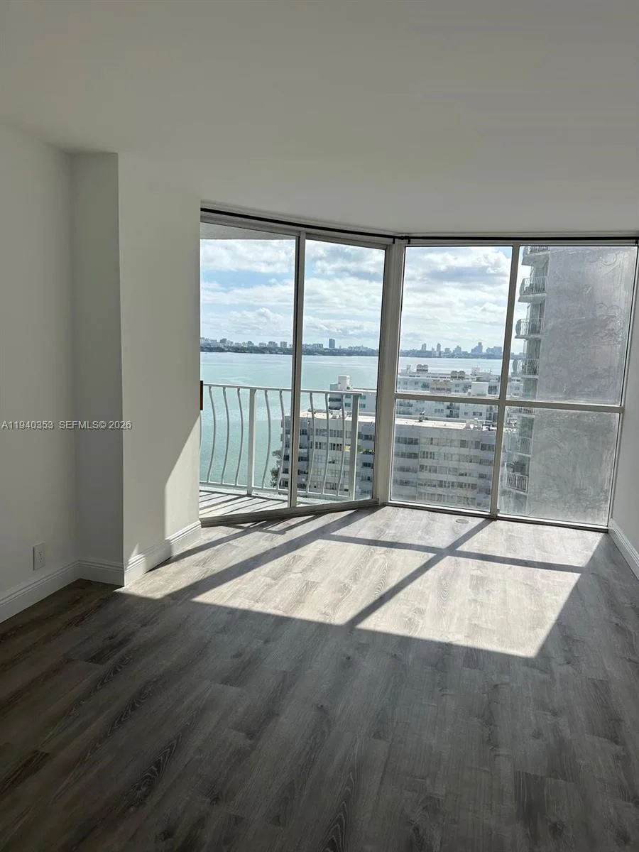 7601 E Treasure Dr # 1823, North Bay Village, FL 33141 photo 6