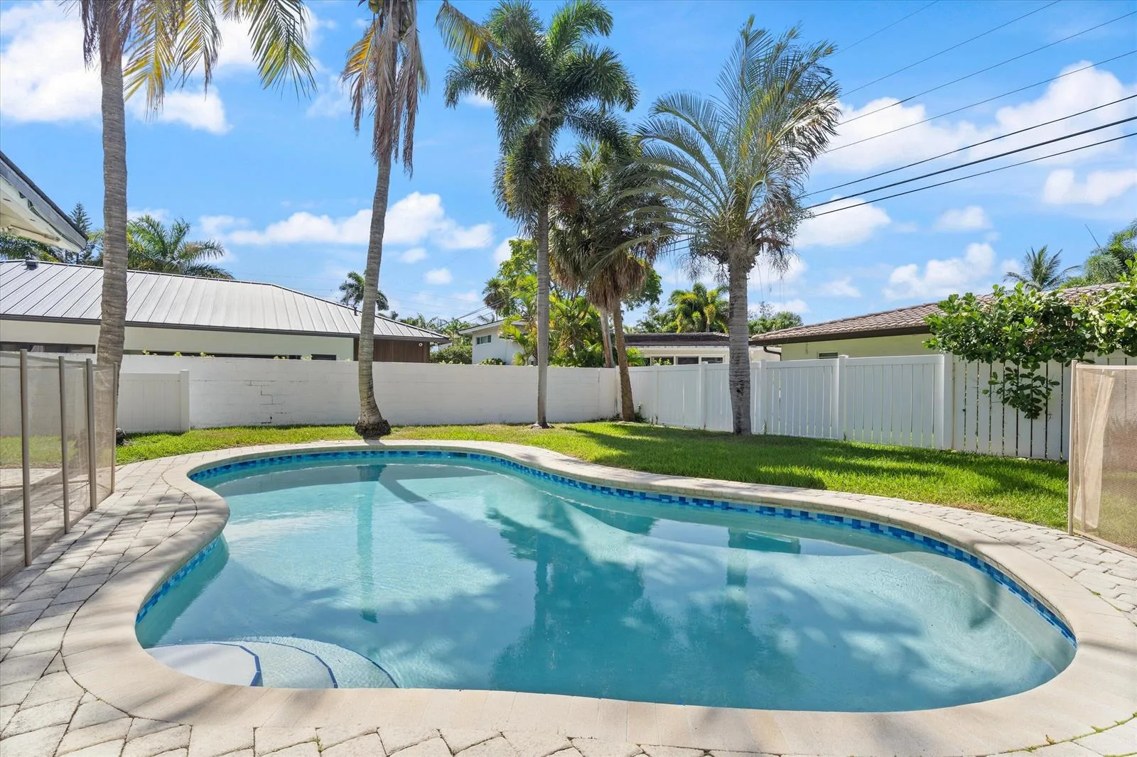 2740 NE 25th Place, Fort Lauderdale, FL 33305 photo 3