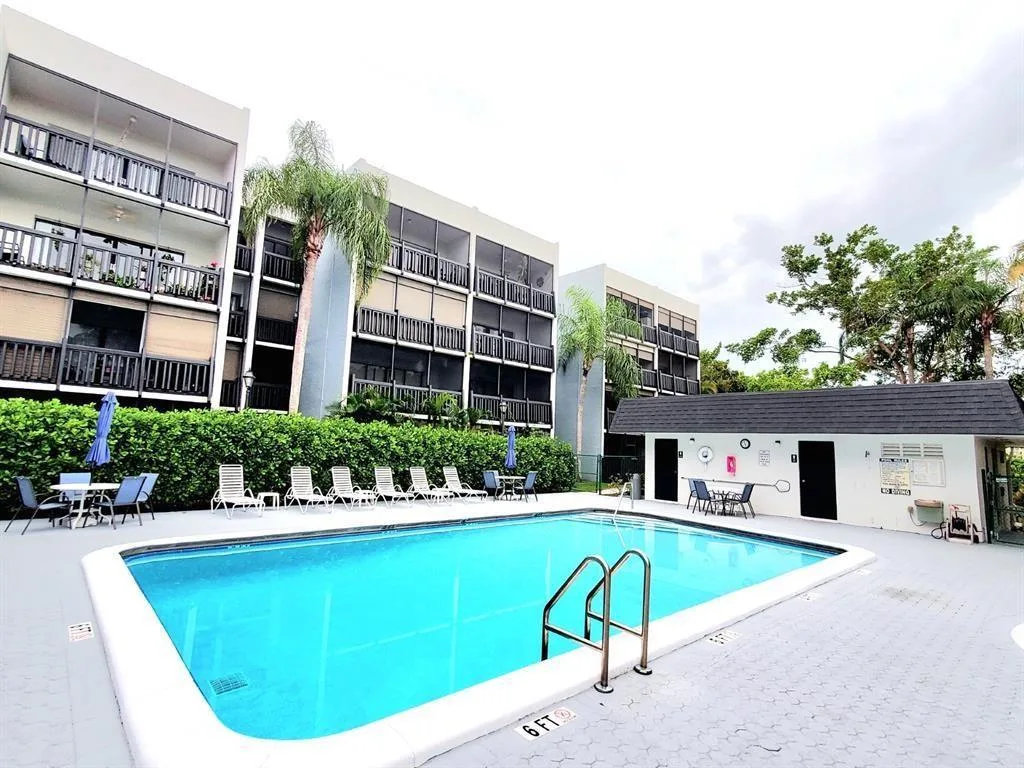 1021 Mockingbird Lane # 114, Plantation, FL 33324
