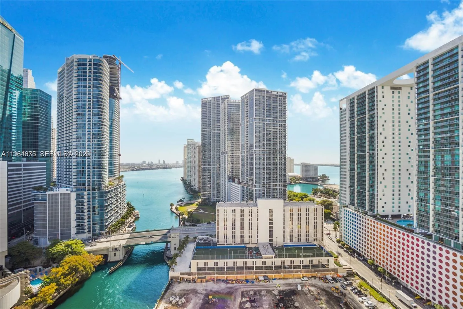 31 SE 5th St # 2706, Miami, FL 33131 photo 12
