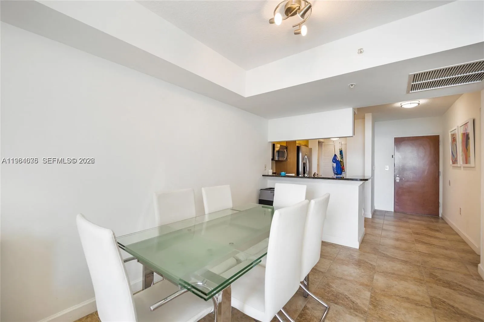 31 SE 5th St # 2706, Miami, FL 33131 photo 3