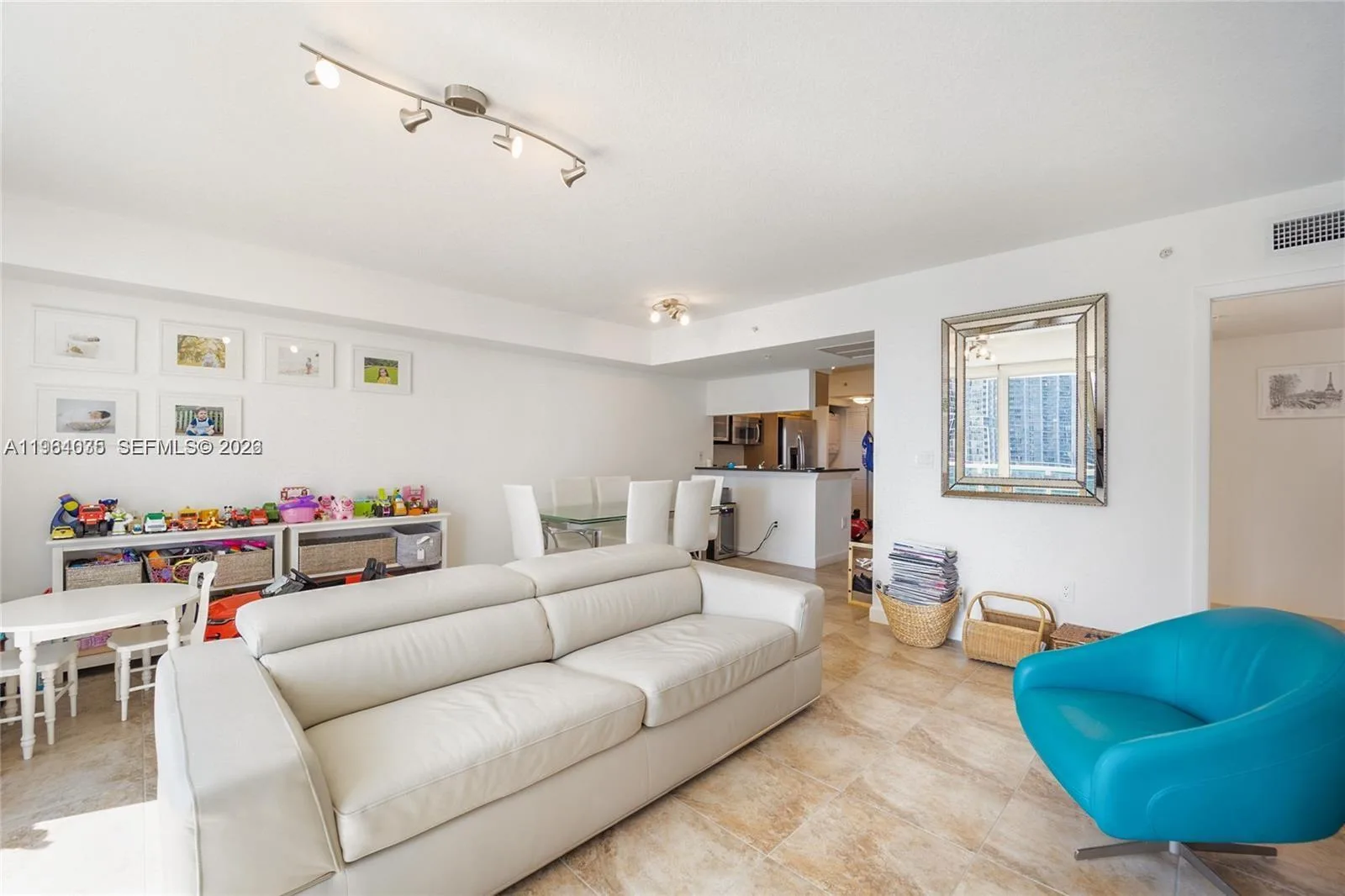 31 SE 5th St # 2706, Miami, FL 33131 photo 8