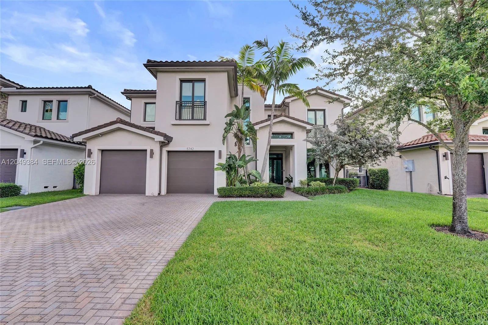 5742 Brookfield Cir E, Hollywood, FL 33312